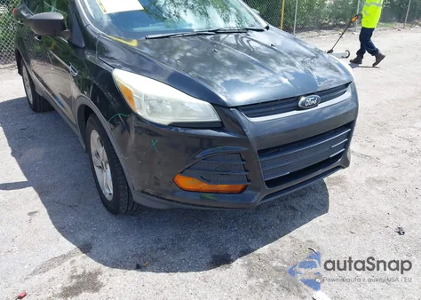 2015 Ford Escape S z USA, uszkodzony, nr VIN 1FMCU0F76FUC10699